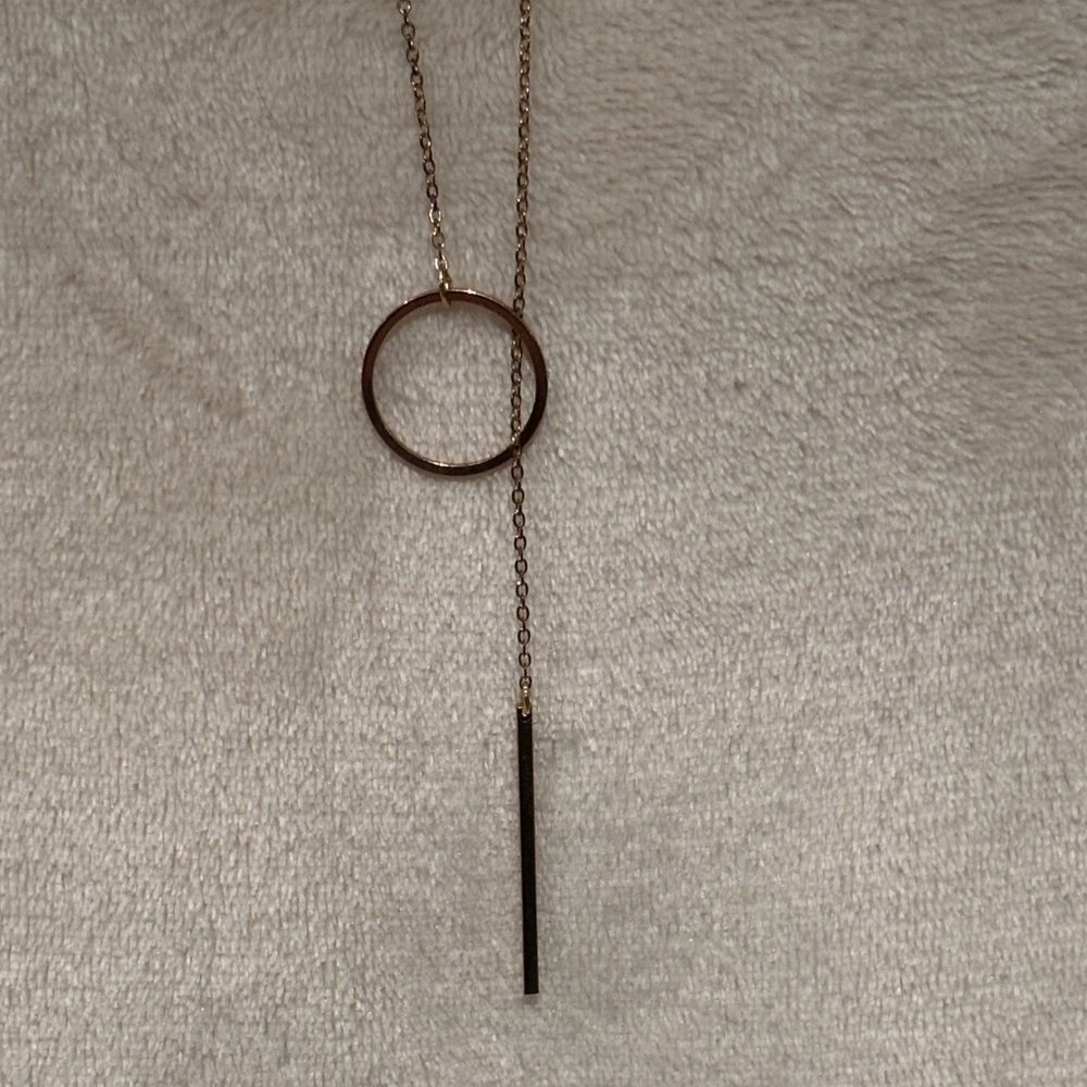 Chic Gold Lariat Minimalist Necklace